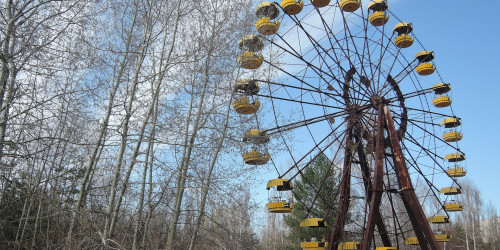 Verfallenes Riesenrad in Tschernobyl